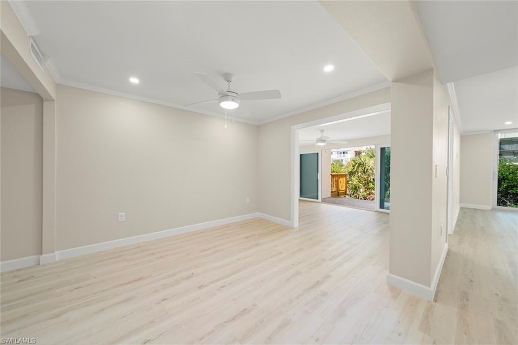 200 Periwinkle Way 132 Property Photo 15