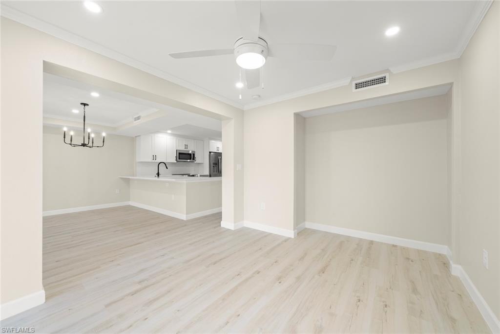 200 Periwinkle Way 132 Property Photo 20
