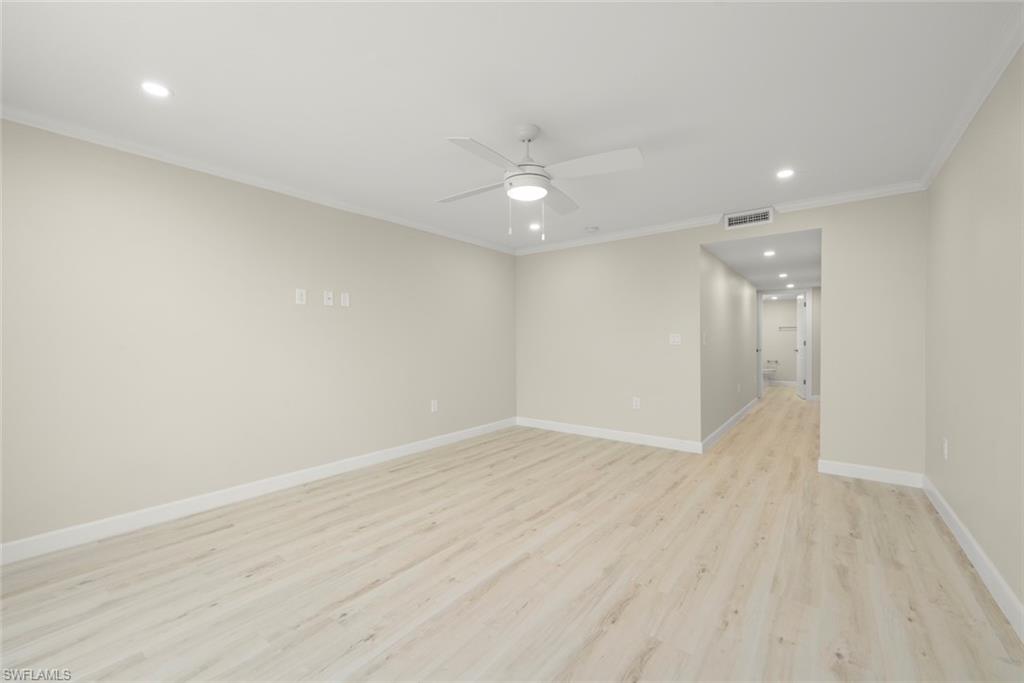 200 Periwinkle Way 132 Property Photo 28
