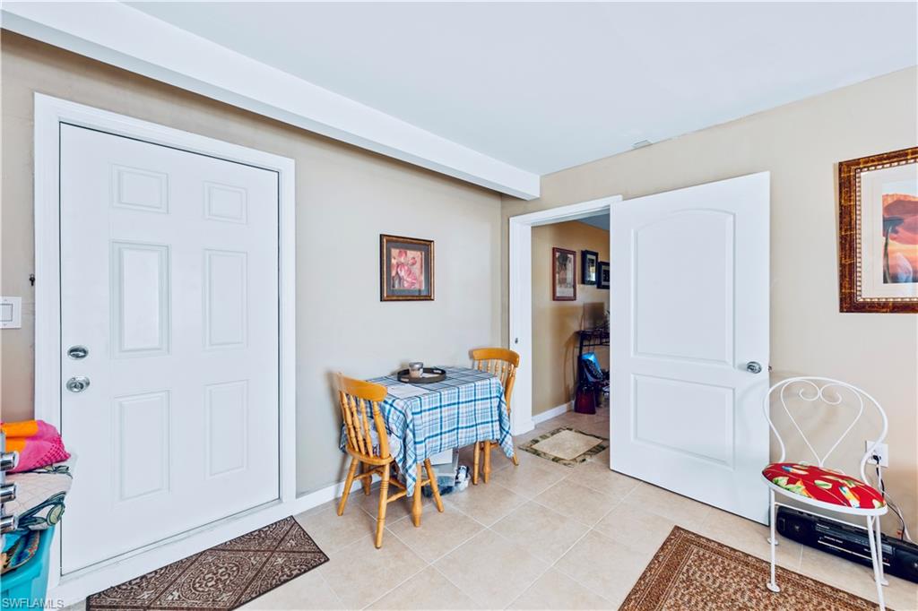 217 Crescent Lake Dr Property Photo 4