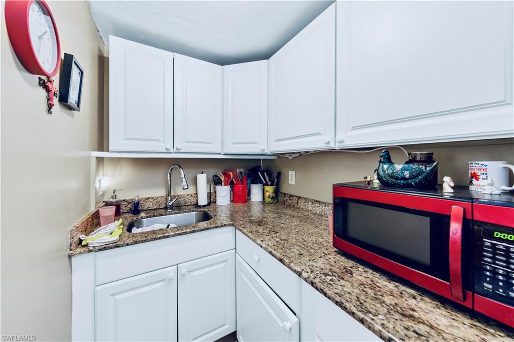217 Crescent Lake Dr Property Photo 9