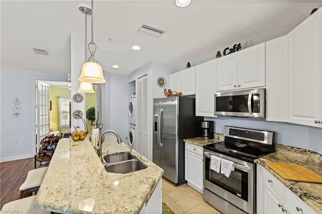 N Naples Middle Real Estate Listings Main Image