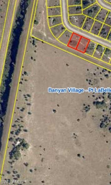 477 & 479 W Almeria Dr Property Photo 2