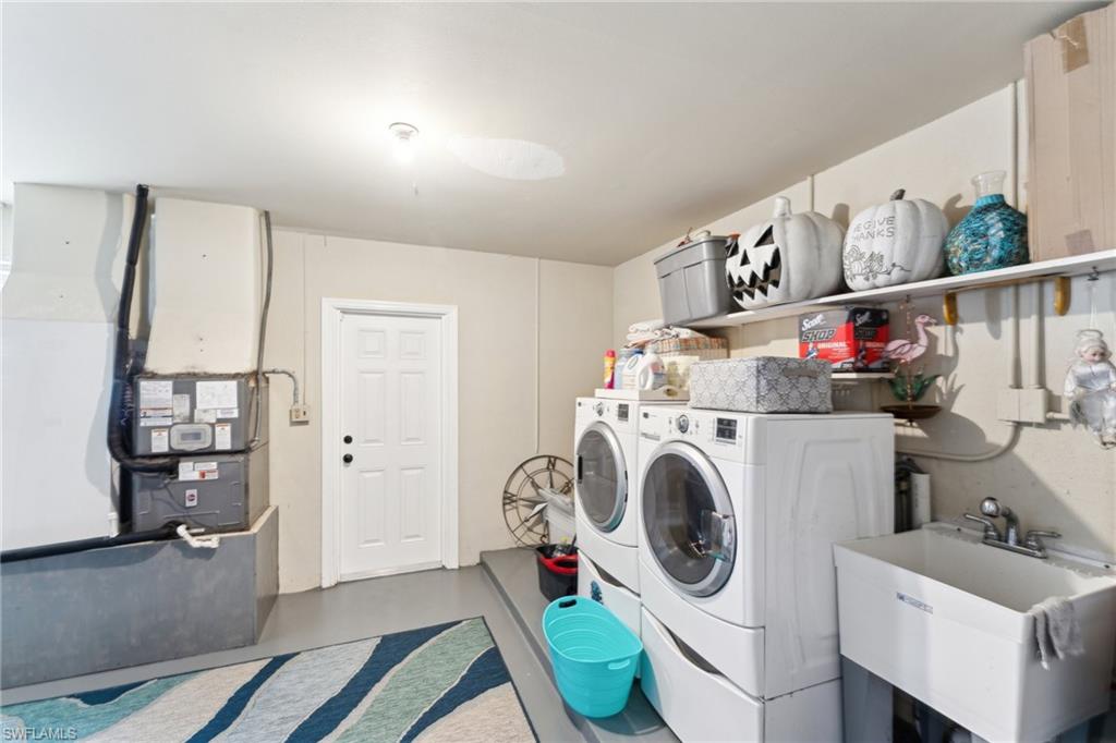 1691 Lakeside Ter Property Photo 36