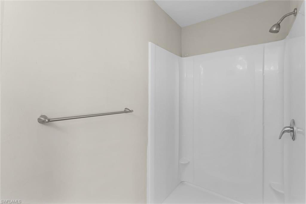 343 Lester Ave S Property Photo 13