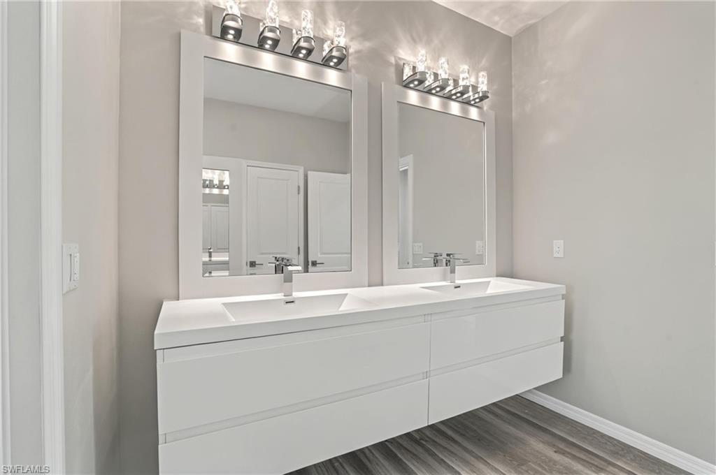 1775 Waterfall Ct Property Photo 17
