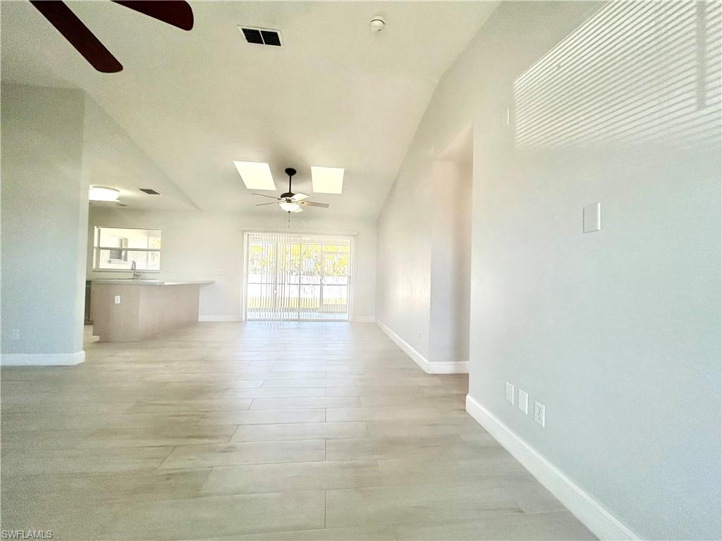 1203 Sw 34th St Property Photo 6