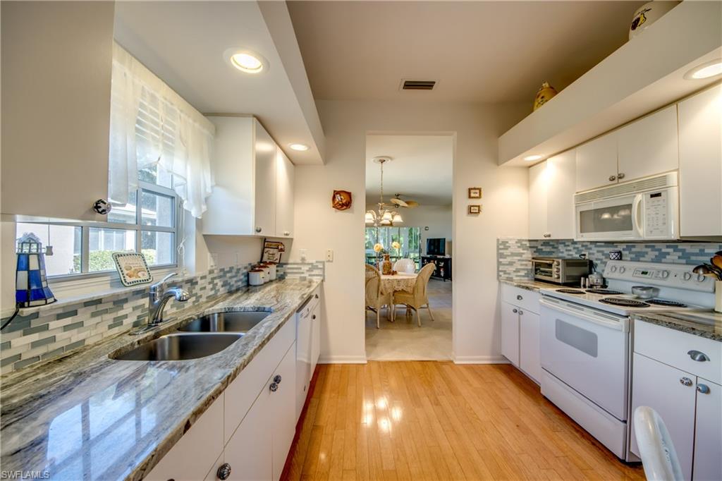 8664 Patty Berg Ct Property Photo 17