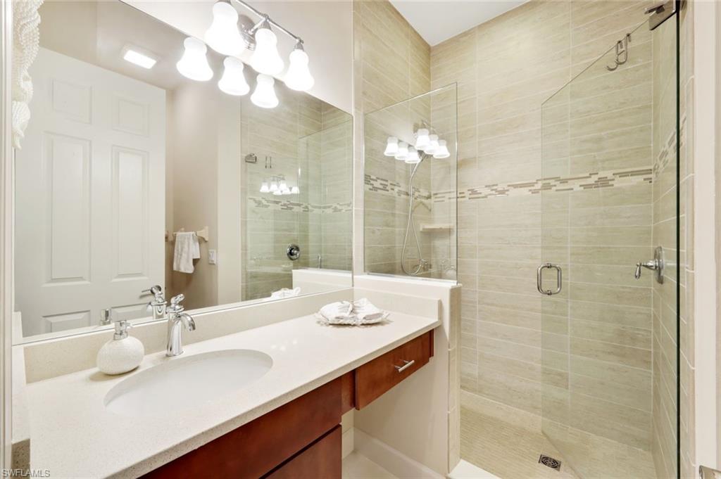 10240 Glastonbury Cir # 202 Property Photo 20