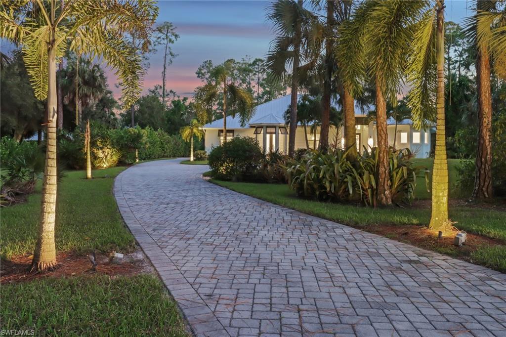4950 Palmetto Woods Dr Property Photo