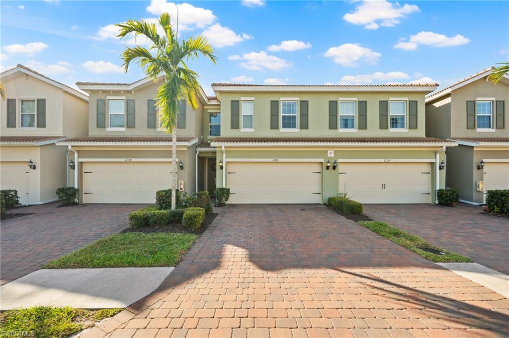 12157 Mahogany Cove St Property Photo