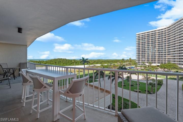 320 Seaview Ct # 408 Property Photo
