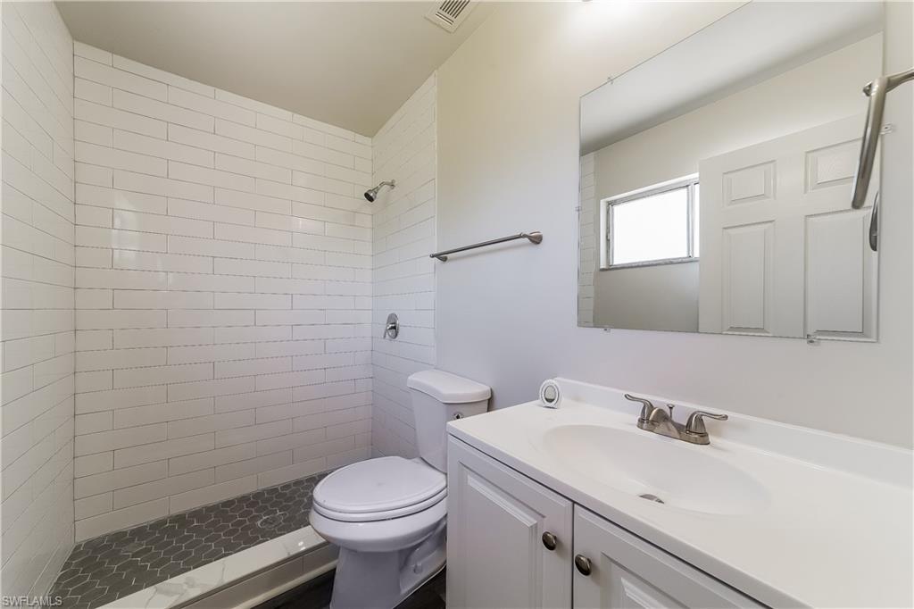 5726 Kenwood Dr Property Photo 10