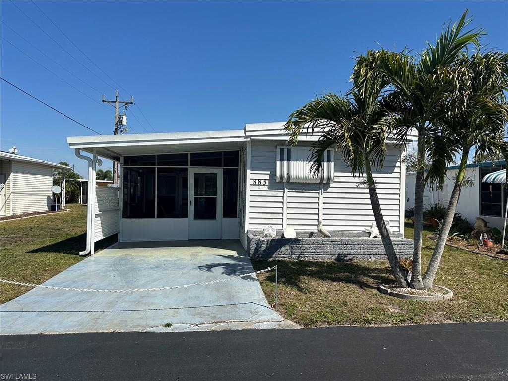 885 Homestead Dr Property Photo