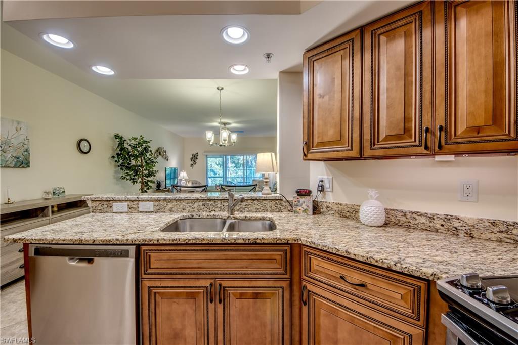1113 Winding Pines Cir # 108 Property Photo 7