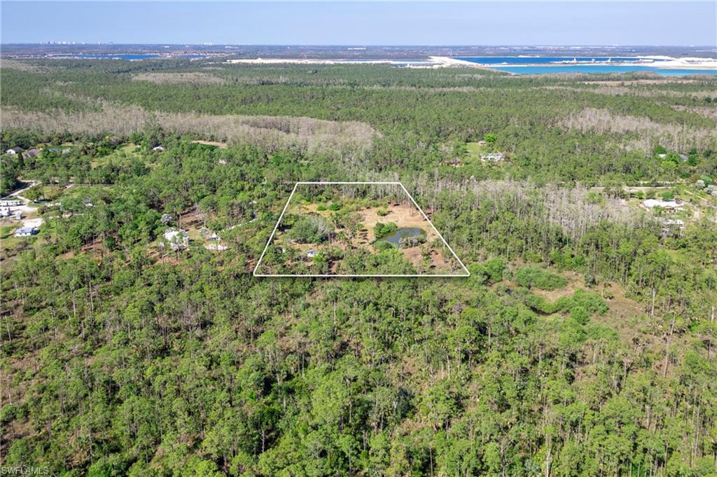19261 Burgundy Farms Rd Property Photo 5
