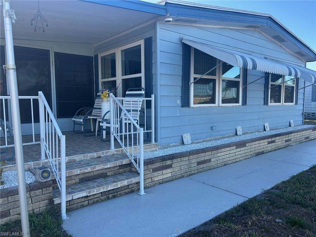 172 Palm Harbor Property Photo 2
