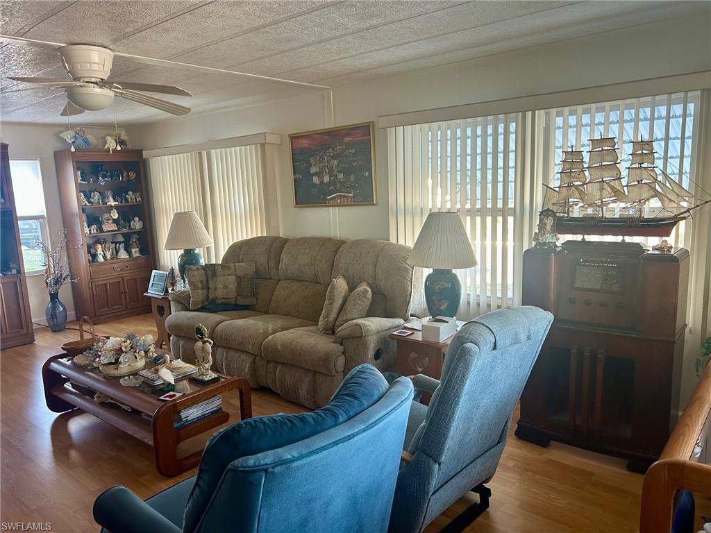 172 Palm Harbor Property Photo 7