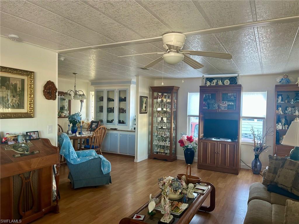 172 Palm Harbor Property Photo 8