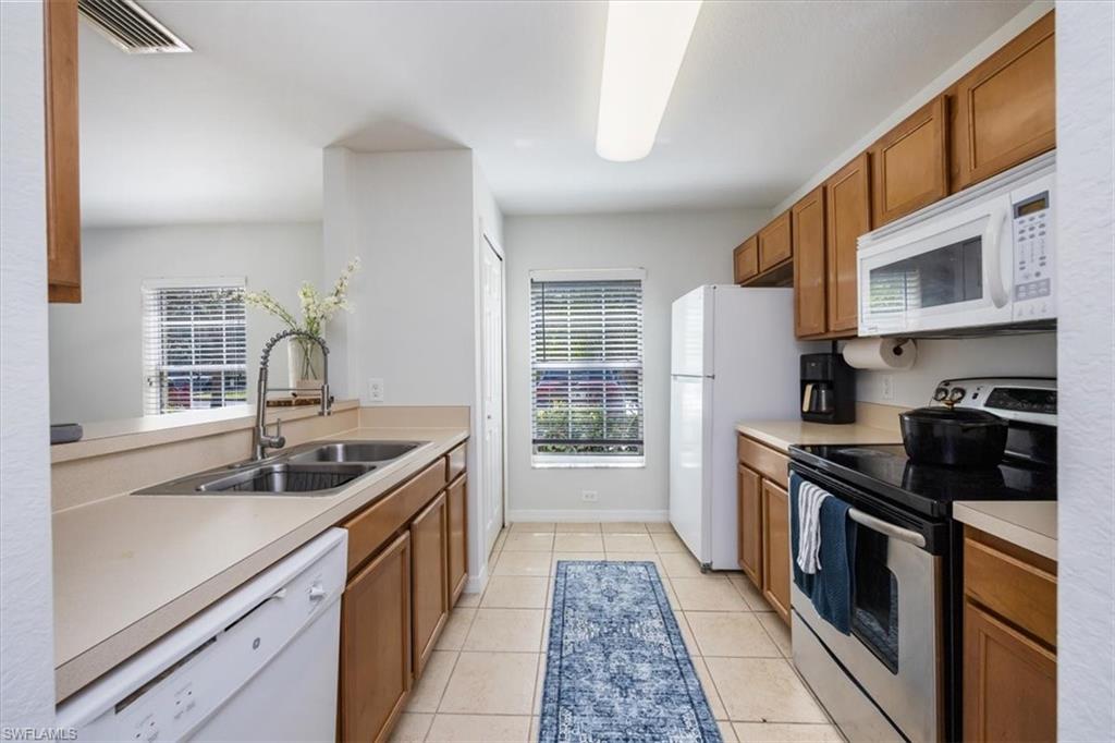 9072 Gervais Cir # 307 Property Photo 6