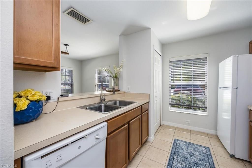 9072 Gervais Cir # 307 Property Photo 9