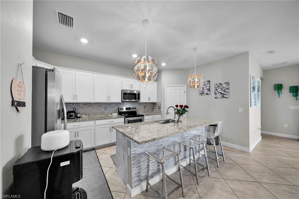 13846 Pine Lodge Ln Property Photo 6