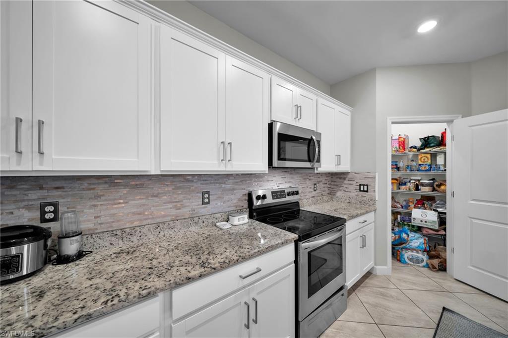 13846 Pine Lodge Ln Property Photo 8