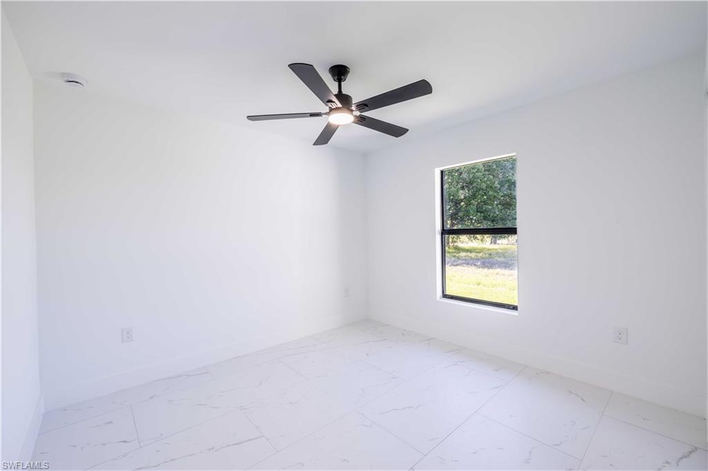 338 Harry Ave S Property Photo 10