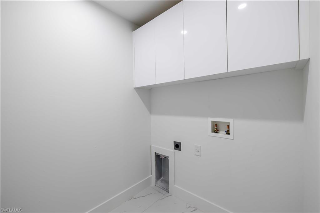 338 Harry Ave S Property Photo 13