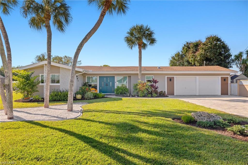 1736 Castaway St Property Photo