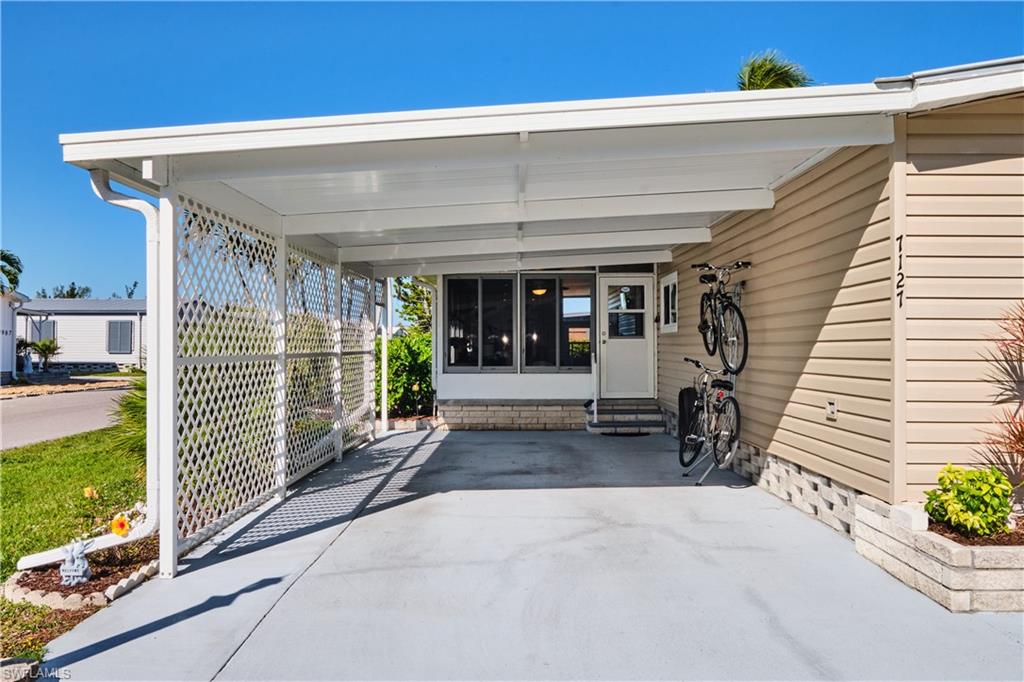 7127 Drum Dr Property Photo 2