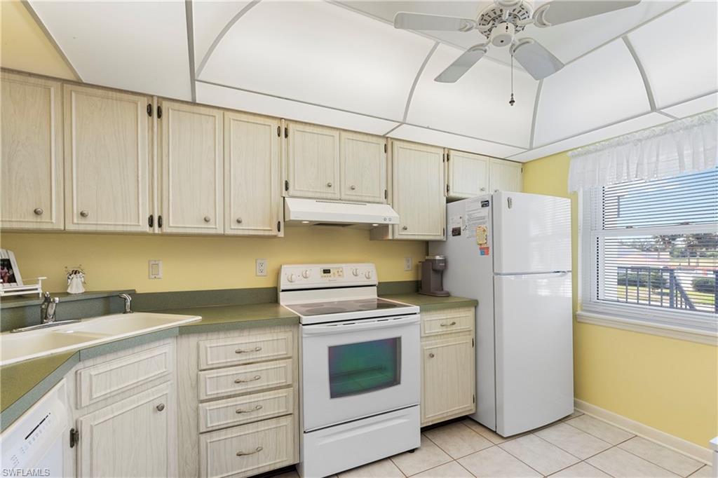 755 Village Cir # 203 Property Photo 16