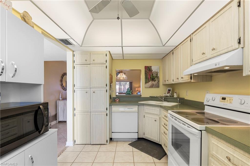 755 Village Cir # 203 Property Photo 17