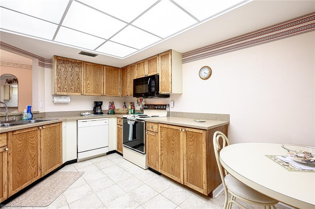 586 Beachwalk Cir # O206 Property Photo 10