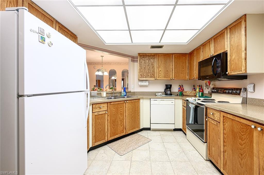 586 Beachwalk Cir # O206 Property Photo 11