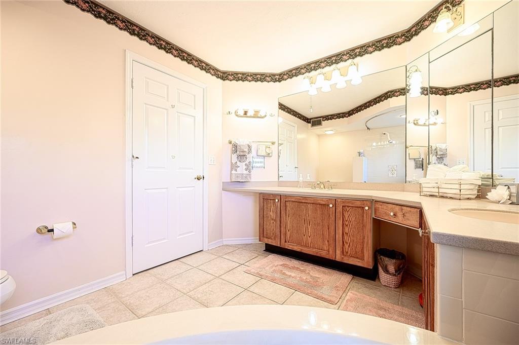 586 Beachwalk Cir # O206 Property Photo 15