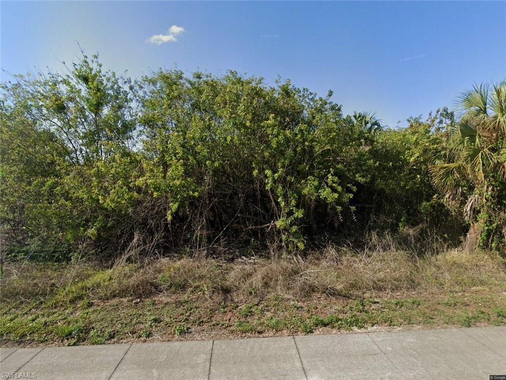 104 W 6th St Property Photo 1