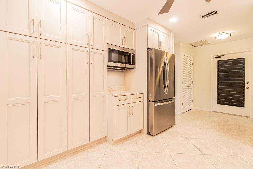1323 Claret Ct Property Photo 21