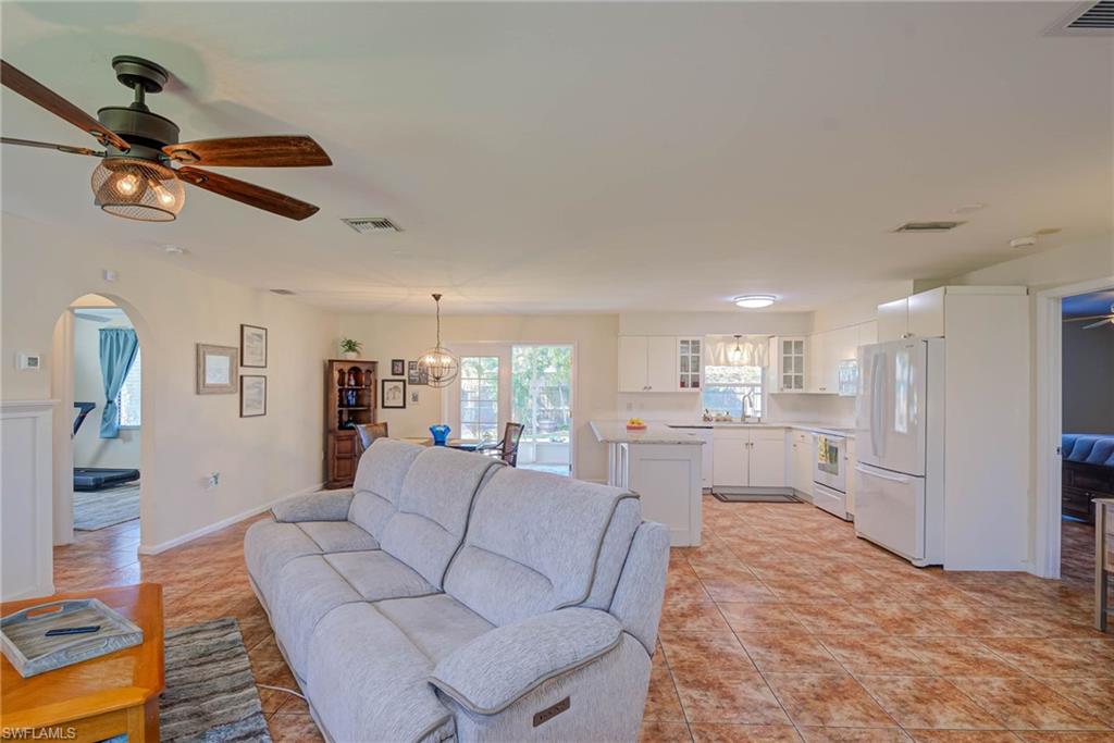 18518 Sunflower Rd Property Photo 3