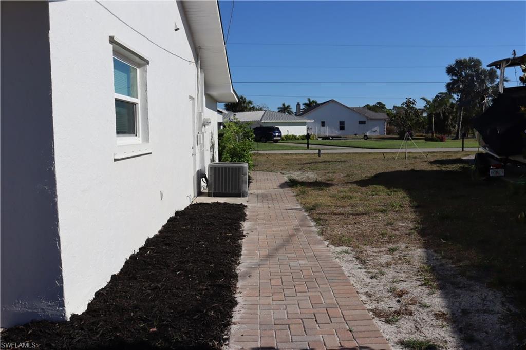 4937 Royal Palm Dr Property Photo 6