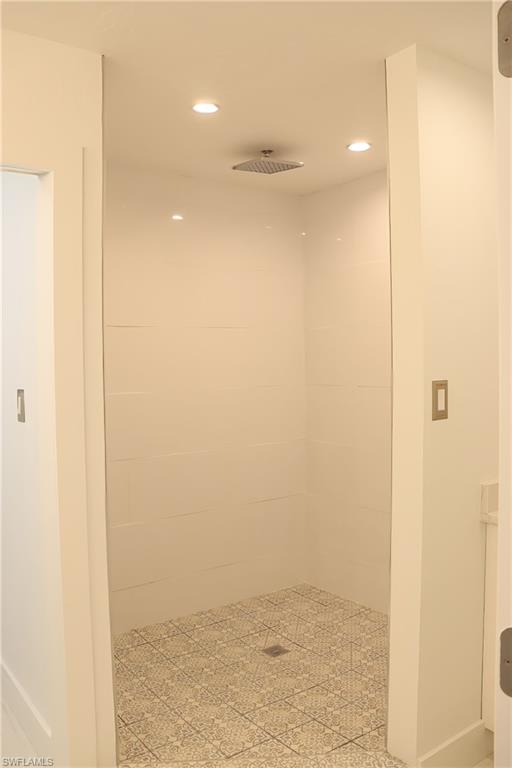 4937 Royal Palm Dr Property Photo 22