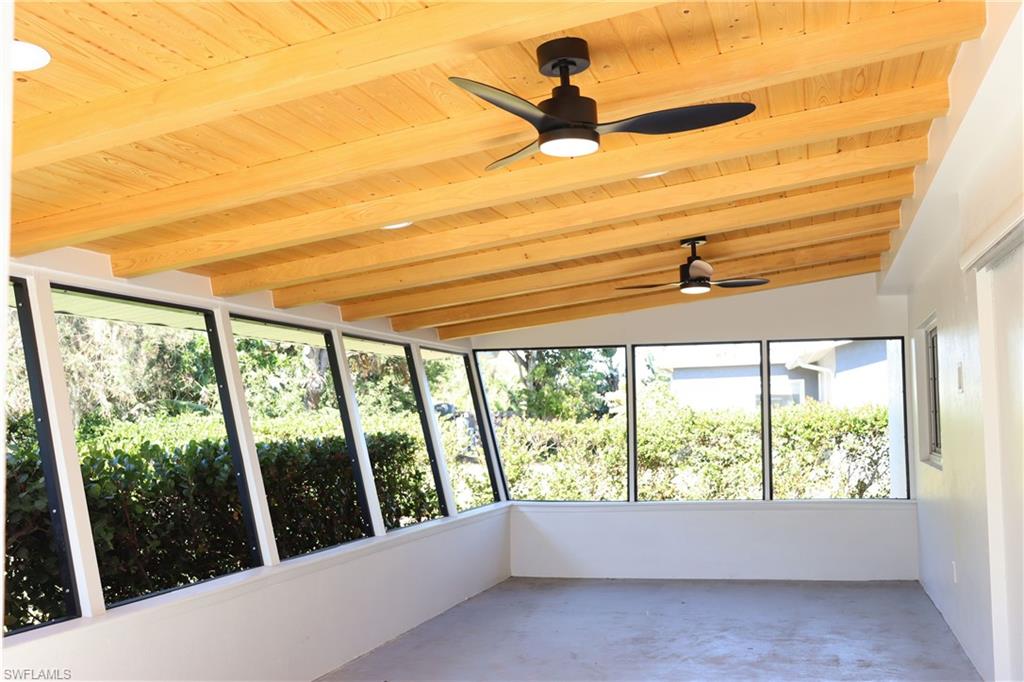 4937 Royal Palm Dr Property Photo 25