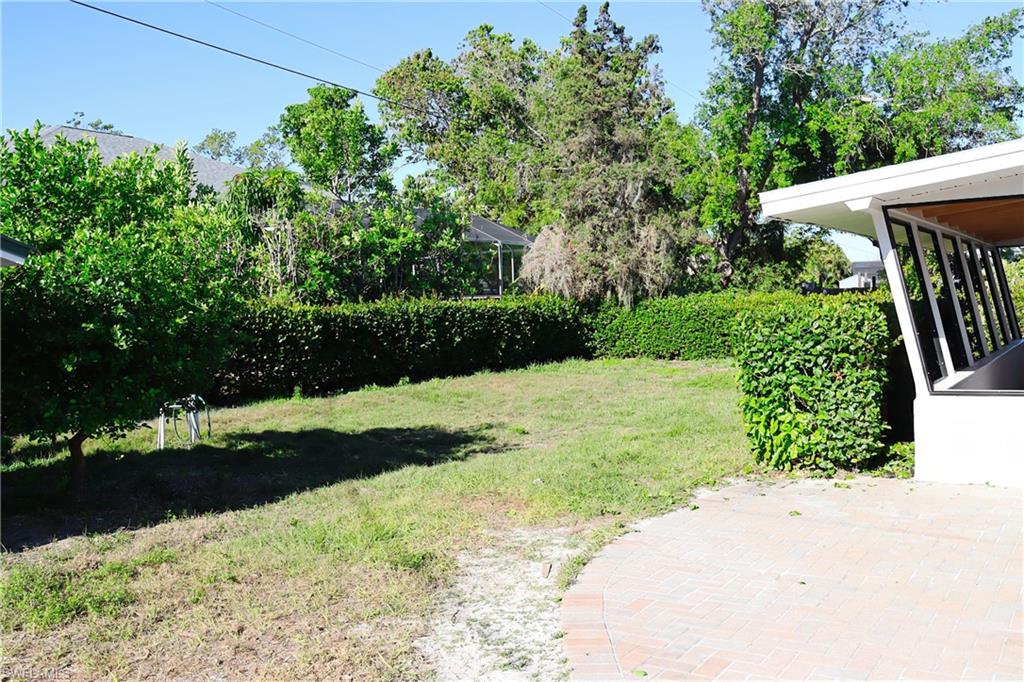 4937 Royal Palm Dr Property Photo 26