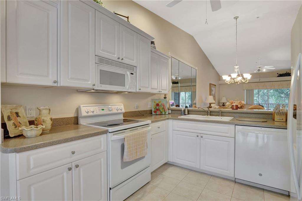 8640 Cedar Hammock Cir # 523 Property Photo 8