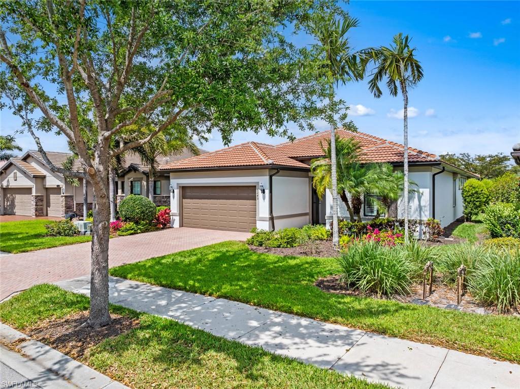 6249 Victory Dr Property Photo