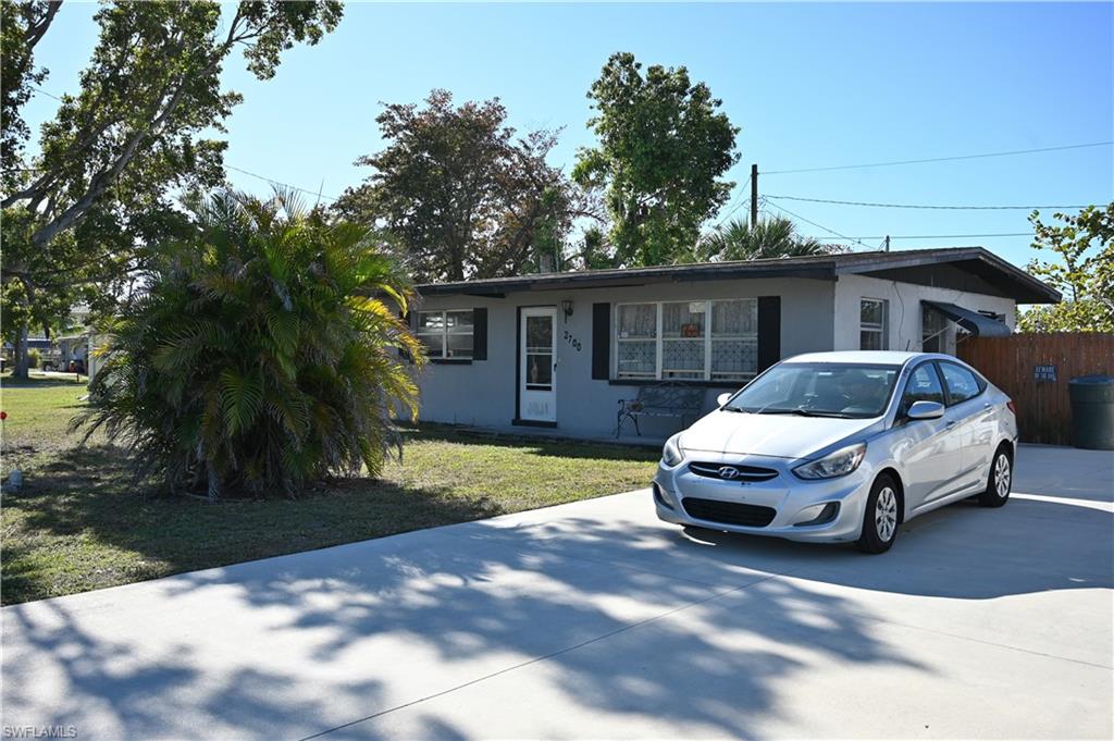 2700 Elmwood St Property Photo