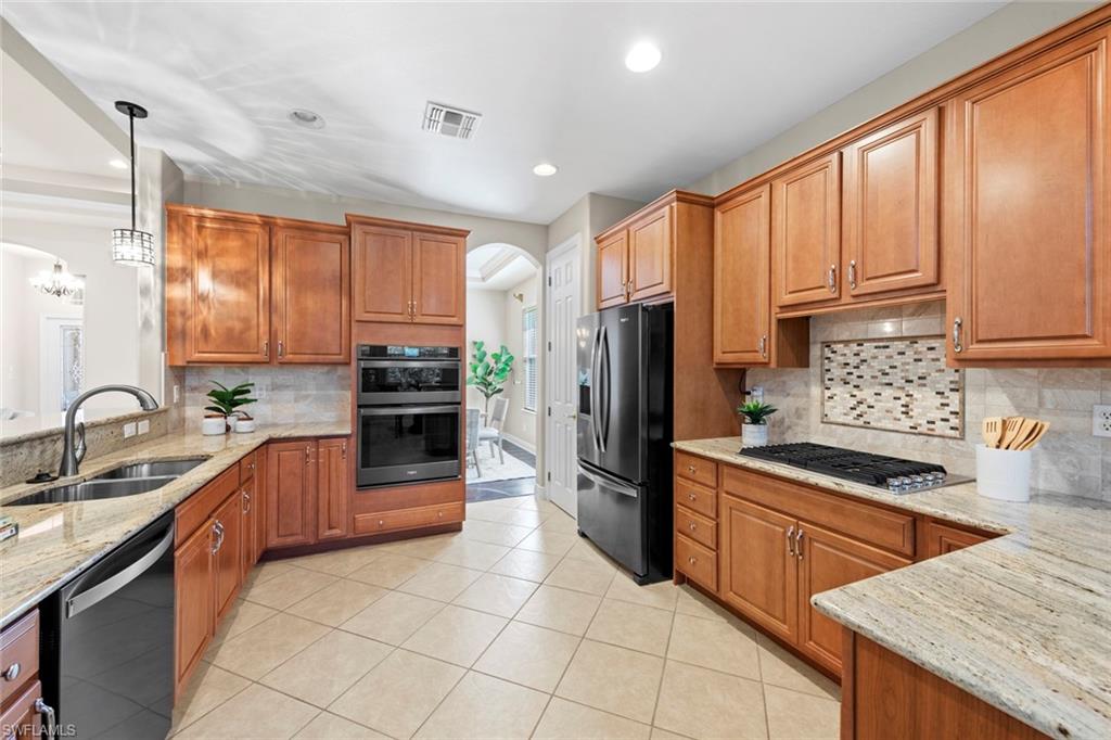 19700 Maddelena Cir Property Photo 8