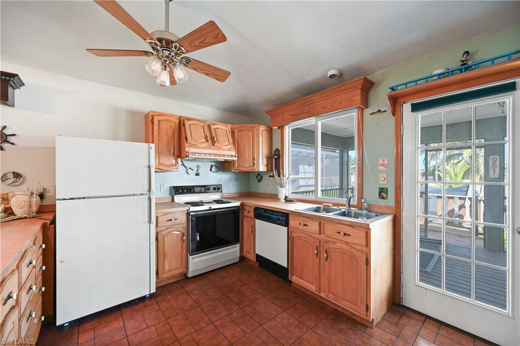 103 Tahiti Cir Property Photo 12