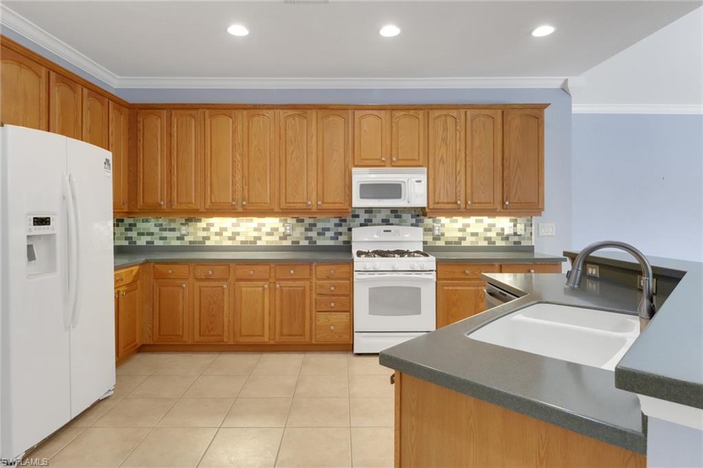 24840 Divot Dr Property Photo 12