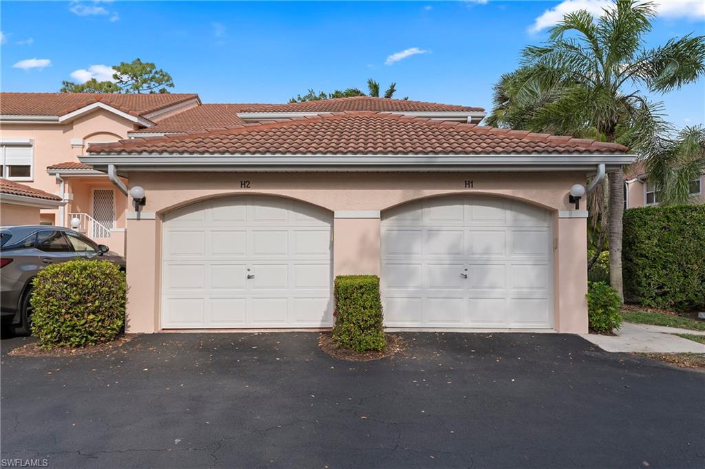 680 Woodshire Ln # H2 Property Photo